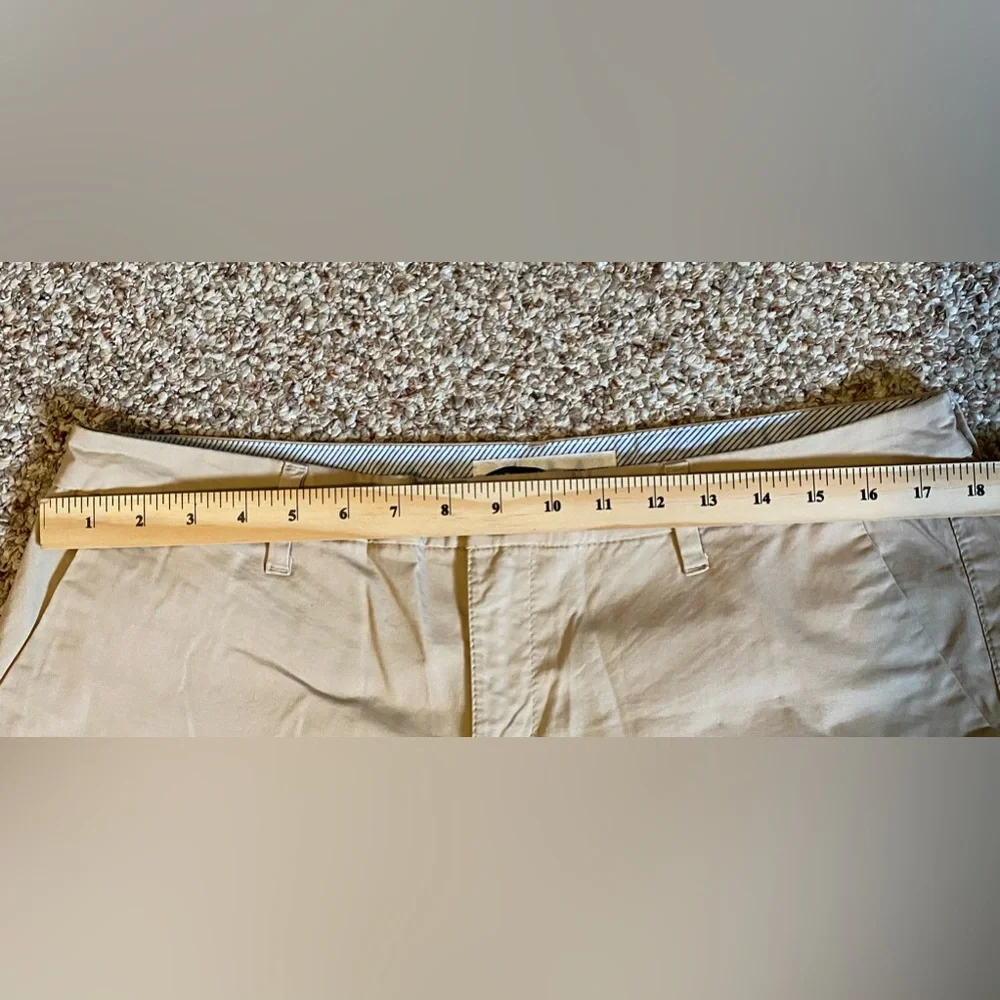 Old Navy Khaki Shorts - Picture 2 of 4